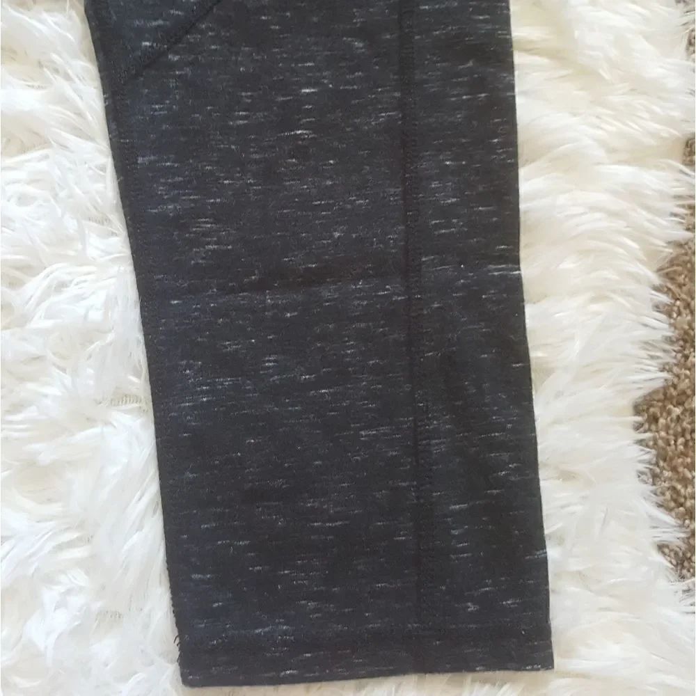 ‎Calvin Klein Performance capri leggings Sz Medium